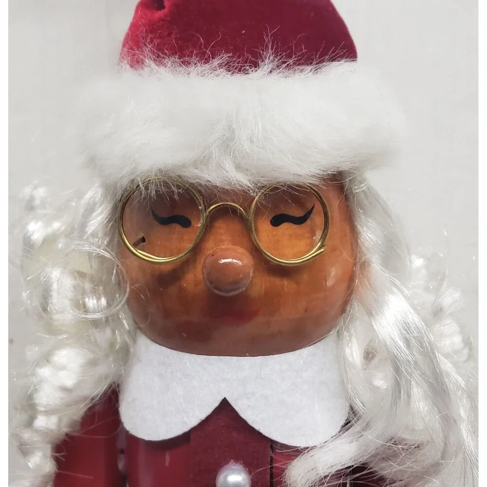 Wooden Christmas Nutcracker,14